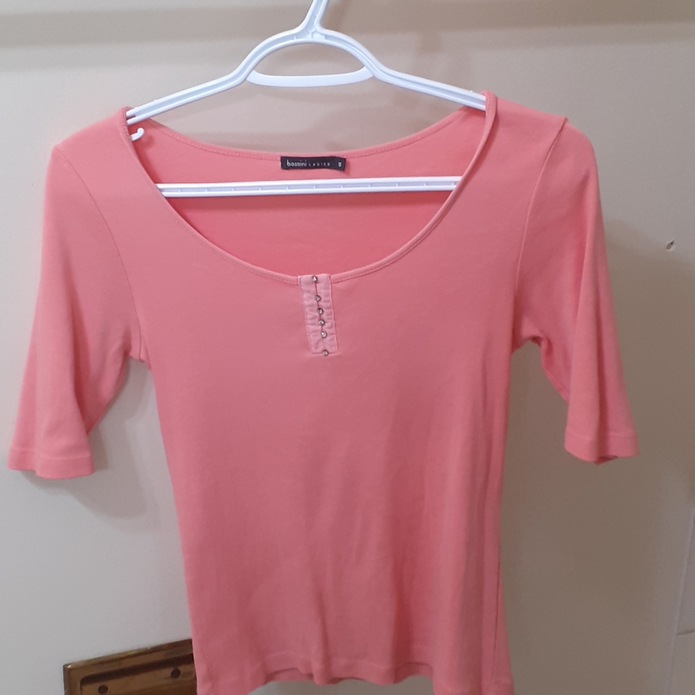 pink shirt